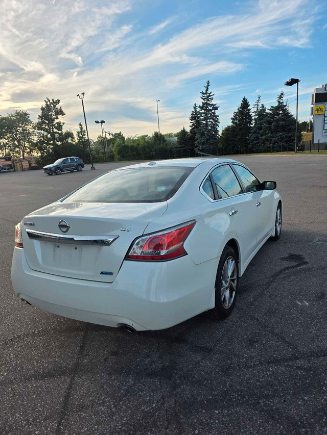 2015 Nissan Altima SV FWD in Cars & Trucks in Mississauga / Peel Region - Image 3