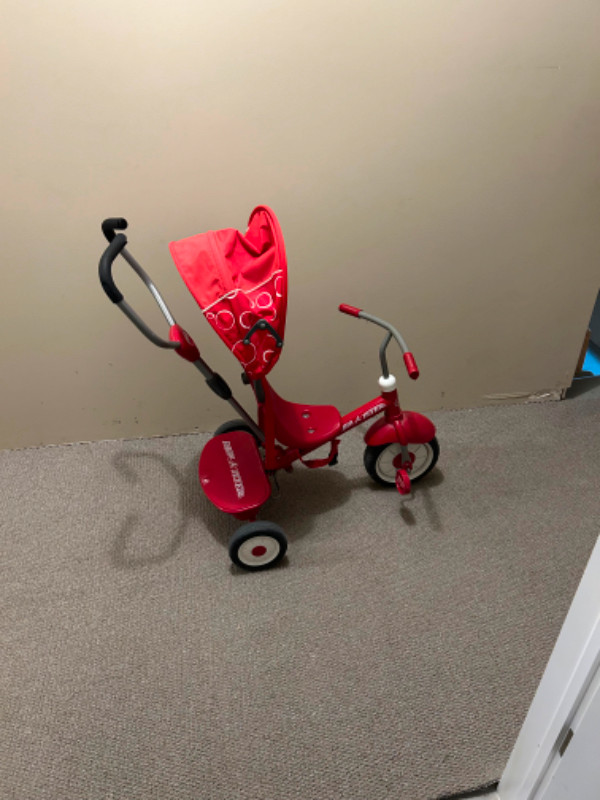 Radio flyer tricycle in Kids in Leamington