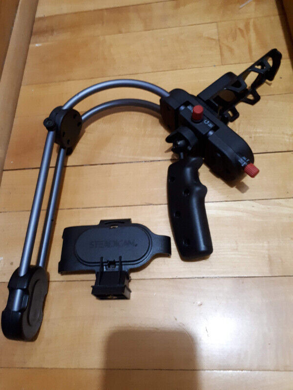 Steadicam Smoothee with 2 Mounts: for Flip Mino & for iPhone in Cell Phones in City of Toronto - Image 2
