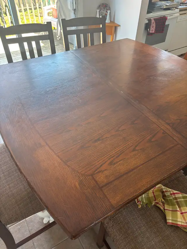 Gorgeous Dining Room Table in Dining Tables & Sets in City of Halifax - Image 3