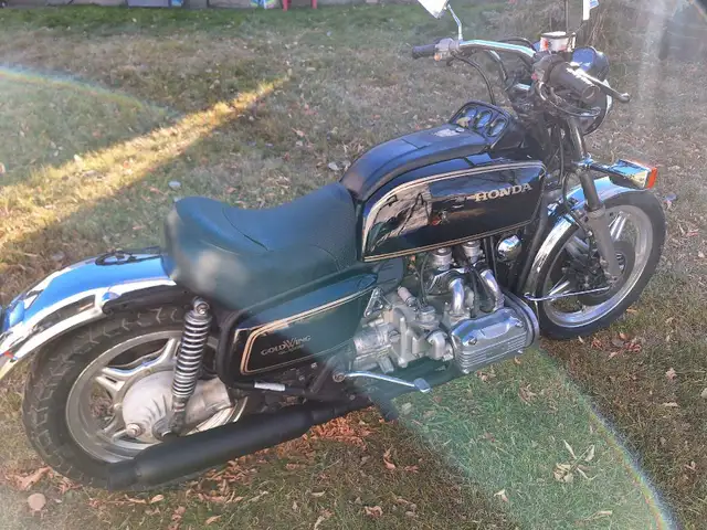 Honda gold wing GL 1000 (1979) Model in Sport Touring in Calgary - Image 11