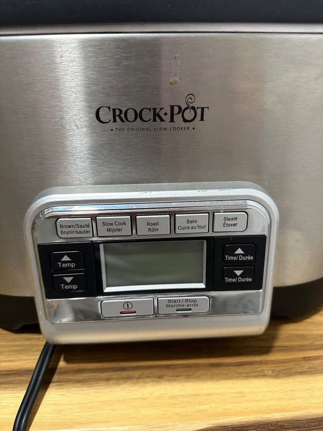 Crockpot used in Microwaves & Cookers in Oakville / Halton Region - Image 4