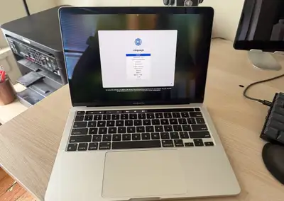  Apple MacBook Pro 2020 256 GB 13 inch, View more