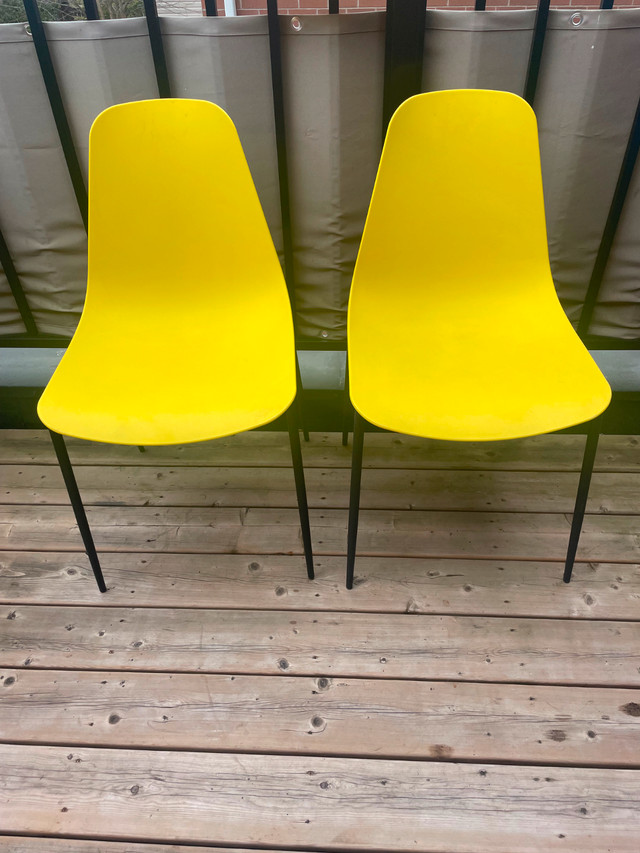 Sunny Yellow Outdoor Chairs in Patio & Garden Furniture in City of Toronto