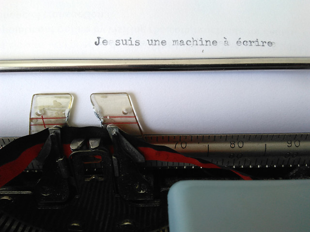 Machine à écrire manuelle SMITH CORONA Super-Sterling Typewriter dans Art et objets de collection  à Ville de Montréal - Image 2