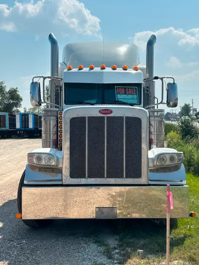 2017 Peterbilt 389 Truck for Sale Manual transmission With sleeper bunk Paccar engine $80,000 or bes...