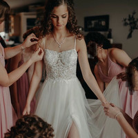 Wedding Dress - Galina Signature - size 2