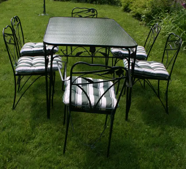 PATIO SET 13 pc REAL Cast Iron in Patio & Garden Furniture in Oakville / Halton Region - Image 5