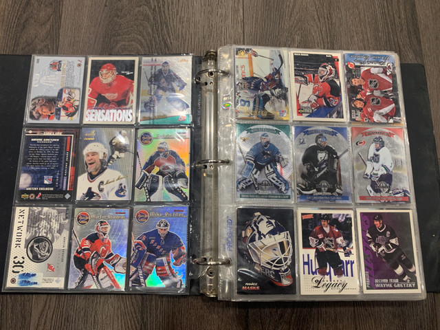Vintage NHL Hockey Cards LOT (700) - Late 1990's / Early 2000's in Arts & Collectibles in Oakville / Halton Region - Image 3