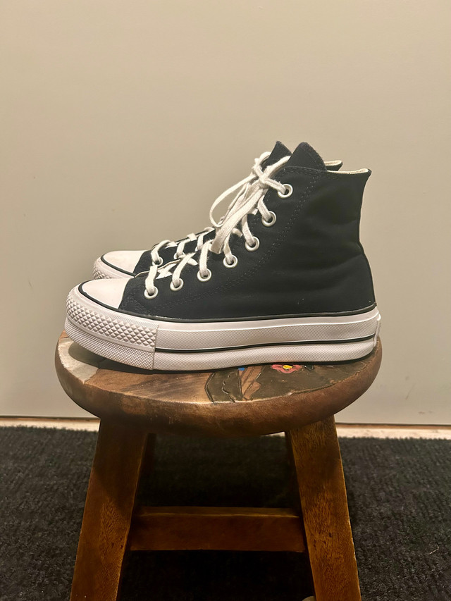 Converse Chuck Taylor All Star Lift Platform High Top (W 6.5) in Women's - Shoes in City of Toronto - Image 2