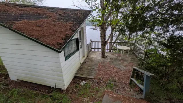 Lakeside cottage in Eastern Townships for rent in Quebec in Canada - Image 10