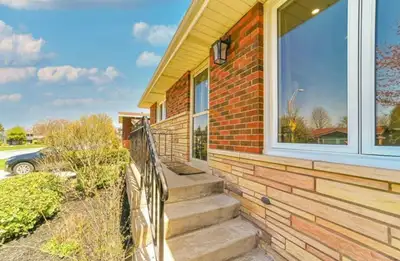 3-Bedroom Upper Floor House for Rent – Hamilton Mountain