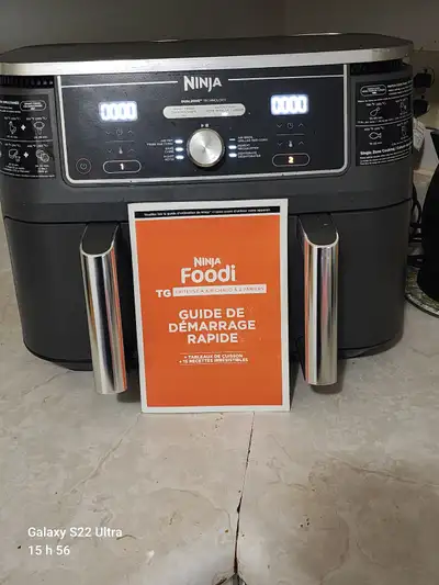 Air fryer Ninja 2 paniers. Utilisez 10 fois Max, je suis trop vieux pour connaître toutes les subtil...