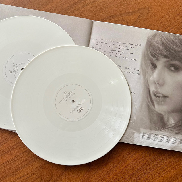 The Tortured Poets Department Vinyl - Taylor Swift in CDs, DVDs & Blu-ray in City of Toronto - Image 3