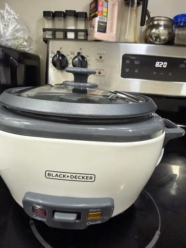 Black+Decker Rice Cooker in Microwaves & Cookers in Oakville / Halton Region - Image 3