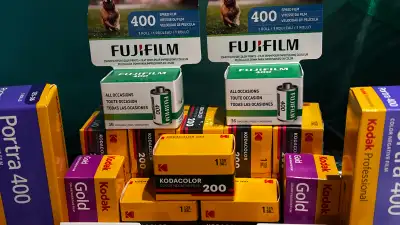 Film/Pellicules ,35,120, Super8, 16mm, View more