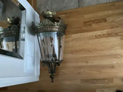 BEAUTIFUL BIG VINTAGE BRASS CHANDELIER , View more
