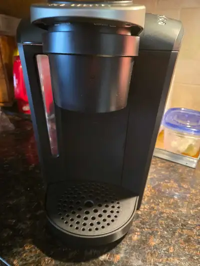 This is a Keurig K-80 single-serve multi brew coffee maker that's perfect for brewing. This machine...