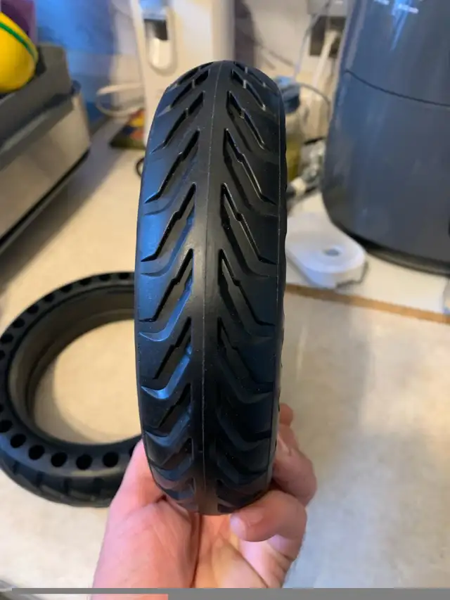 scooter airless tires 8 inch  in eBike in London - Image 6