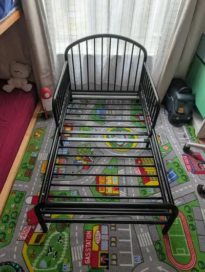 Toddler bed frame 75x137 cm Metal frame Great condition not a scratch Pick up near Finch and Yonge