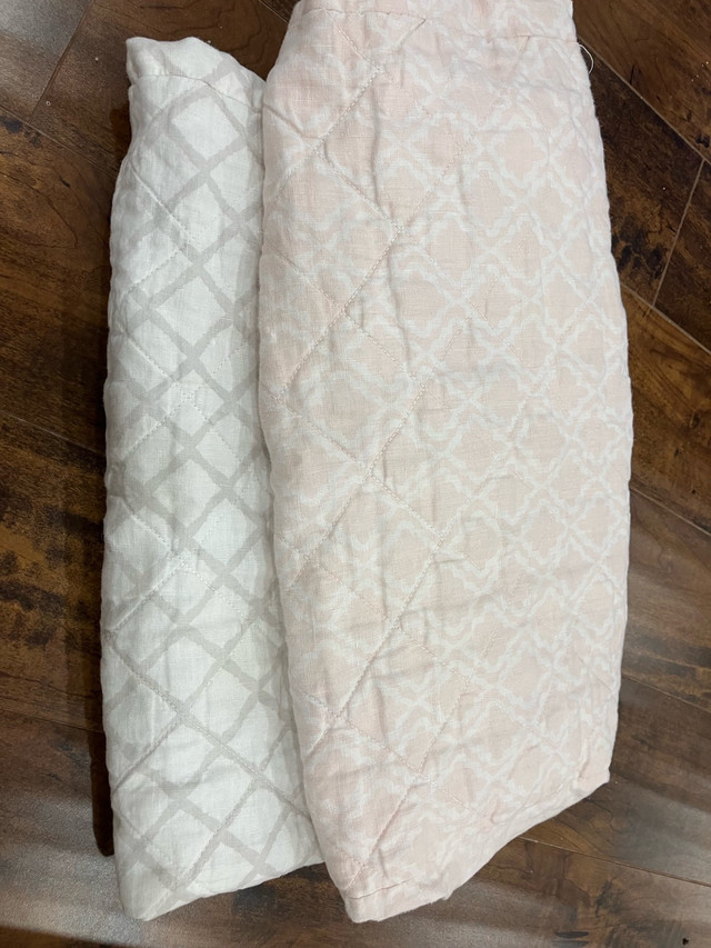 Munchkin Diaper Changing Pad, 16" x 31" with 2 covers  in Bathing & Changing in Markham / York Region - Image 4
