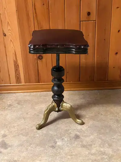 Banc de piano de (1895-1910) belle occasion, 90$livré, View more