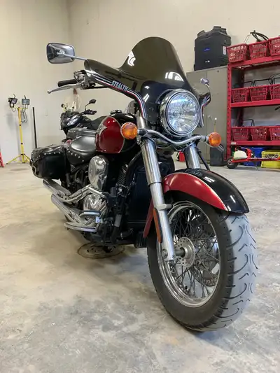 2006 Kawasaki Vulcan 900 Classic. Excellent bike, well maintained, always stored indoors. Fresh oil...