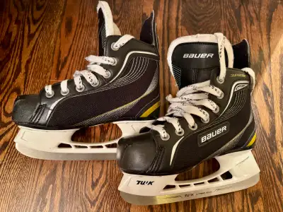 Bauer Supreme Kids Skates Size 1, View more