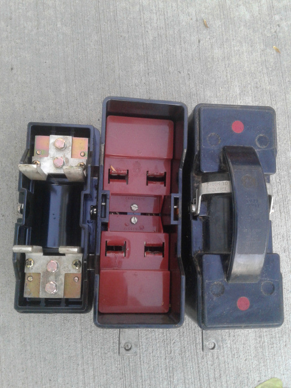 400 Amp GE Red Spot Fuse Holders in Other Business & Industrial in Strathcona County - Image 2