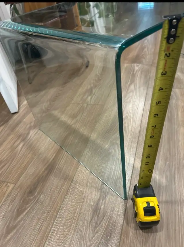 Waterfall Glass Coffee Table in Coffee Tables in City of Toronto - Image 6