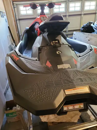 seadoo sparks trixx 3 seater IBR Reverse system VTS Trim system 900 CC Ace Motor 90 Horsepower Good...