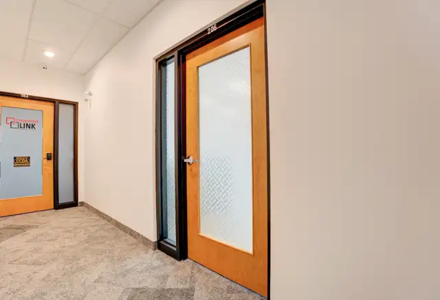 Office Unit for Rent by Owner in Commercial & Office Space for Rent in Oakville / Halton Region - Image 11