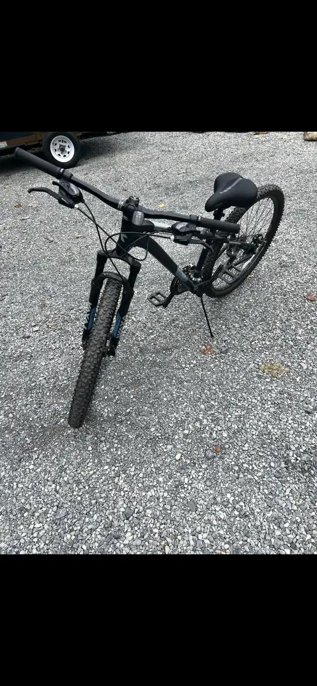 Diadora Mountain Bike, 21-Speed Mint shape!! in Mountain in Kingston - Image 3