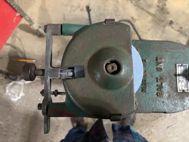 Fleming Gray B2 Skate Sharpener in Power Tools in Markham / York Region - Image 5