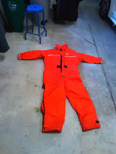 ANTI-EXPOSURE FLOTATION SUIT, View more