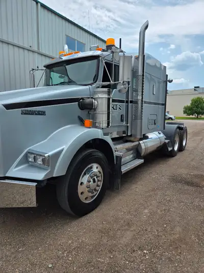 2021 Kenworth T800 with Cummins X15(encore warranty to Feb. 2027 or 1050000km) 565hp,18spd,46000lb r...