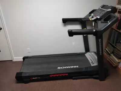 Schwinn Treadmill model 870 in perfect condition