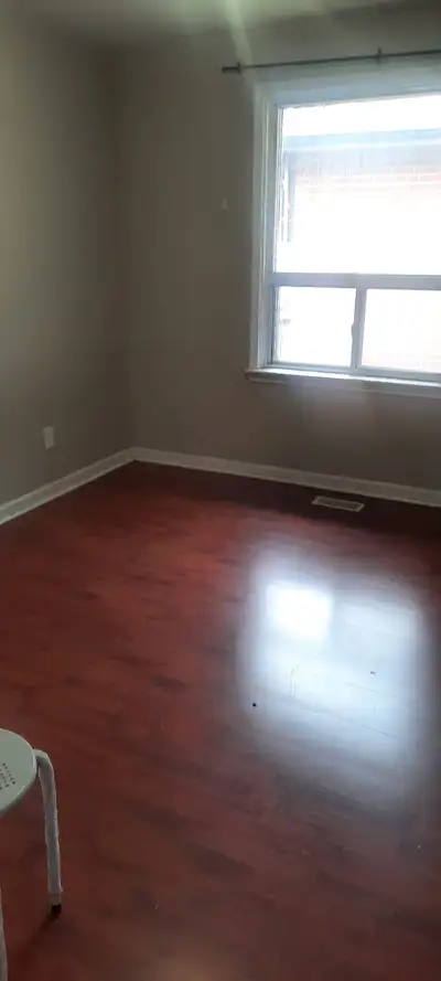 Private room for rent - Upper Floor