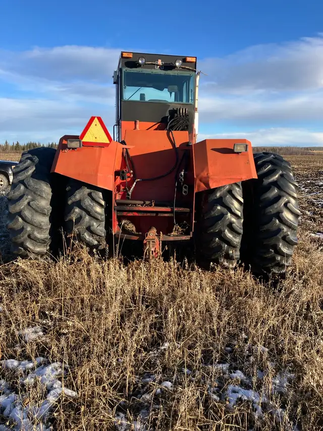 4586 international  in Farming Equipment in Fort St. John - Image 4