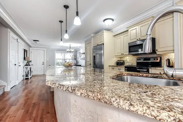 Luxury Townhouse in Halifax in Long Term Rentals in City of Halifax - Image 2