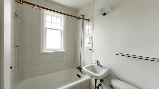 Large 1 Bedroom Apartment For Rent in Historic Rosedale Toronto in Long Term Rentals in City of Toronto - Image 12
