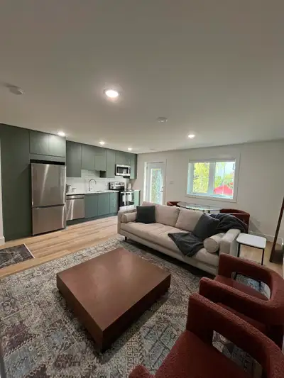 This spacious one bedroom, one bathroom unit is available May 1st. It is fully furnished and equippe...