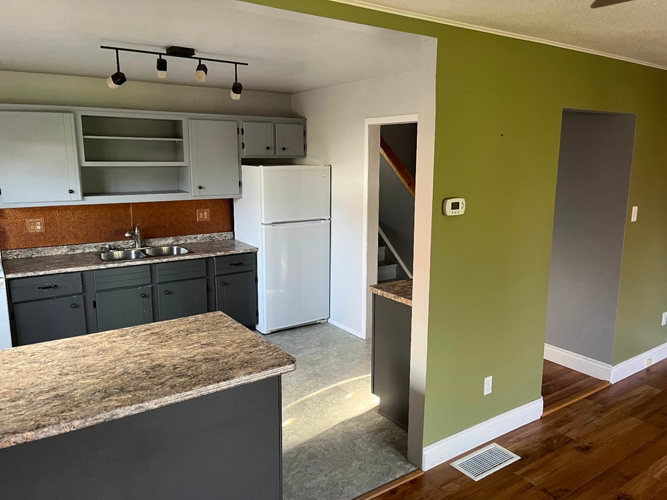 Delightful house for rent in Peterborough East City 4