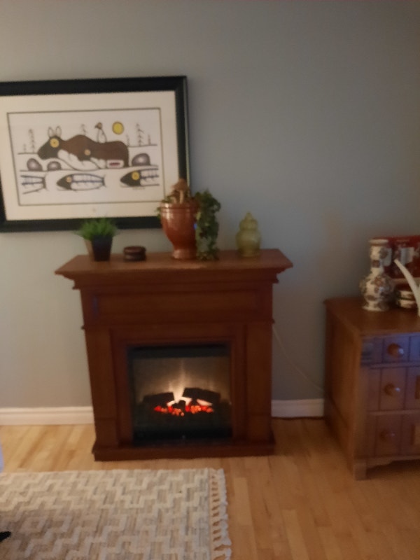 Free electric fireplace and Ikea desk, must go ASAP Desks Gatineau