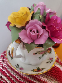 Old Country Roses Musical Teacup by Royal Albert