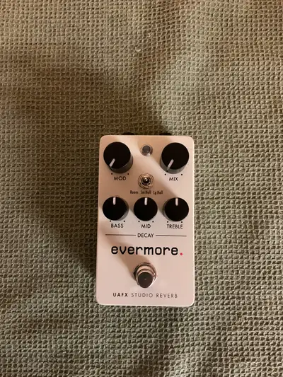 UAFX Evermore Reverb Pedal, View more