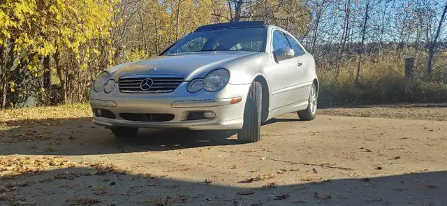 2002 Mercedes-Benz C230 Kompressor Sport Coupe LOW Kms