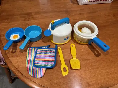 Fisher Price Pots and Pans Whistling Kettle. Pot holders and utensils.