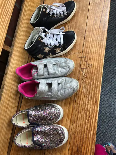 KIDS BRAND NAME SNEAKERS FOR SALE, View more