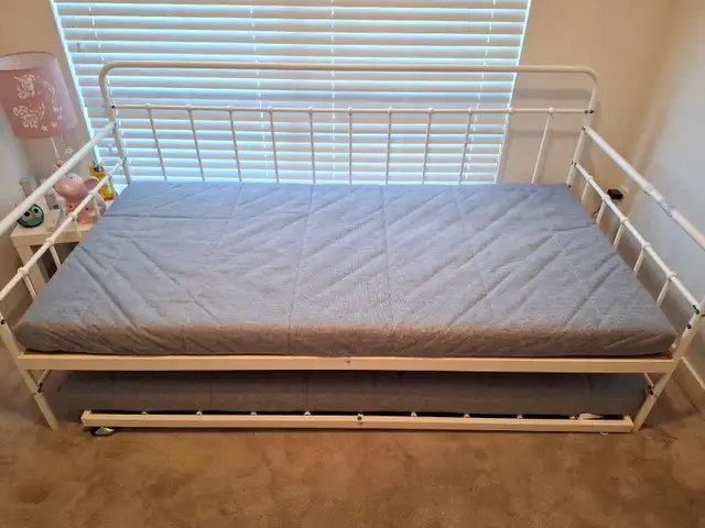 Trundle Bed + 2 twin mattress in Beds & Mattresses in Delta/Surrey/Langley - Image 5